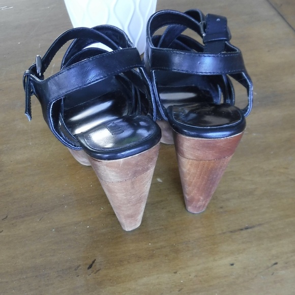 Guess Strappy Wooden Platform heels 6 - Picture 7 of 7